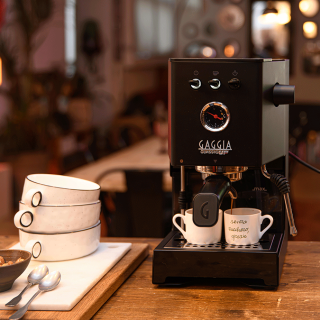 Gaggia Classic UP Sort Espressomaskine Inkl. Eureka Mignon Specialita Sort Espressokværn